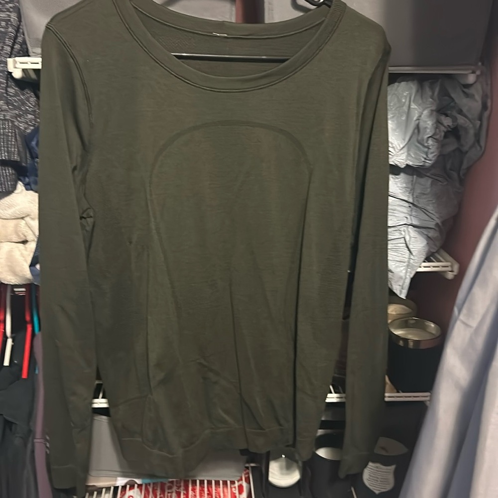 Size 12 Lulu top.